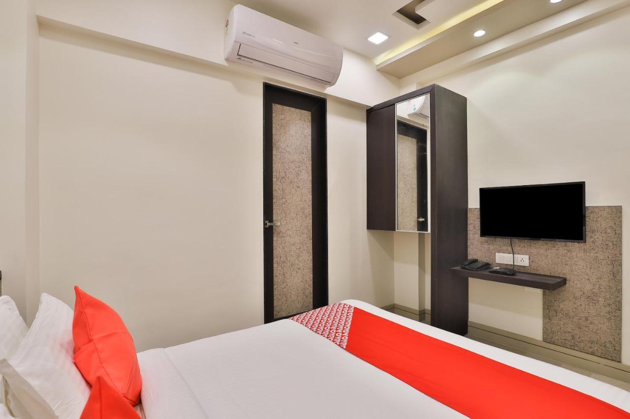 Oyo 23289 Hotel Anmol Palace Ахмедабад Экстерьер фото