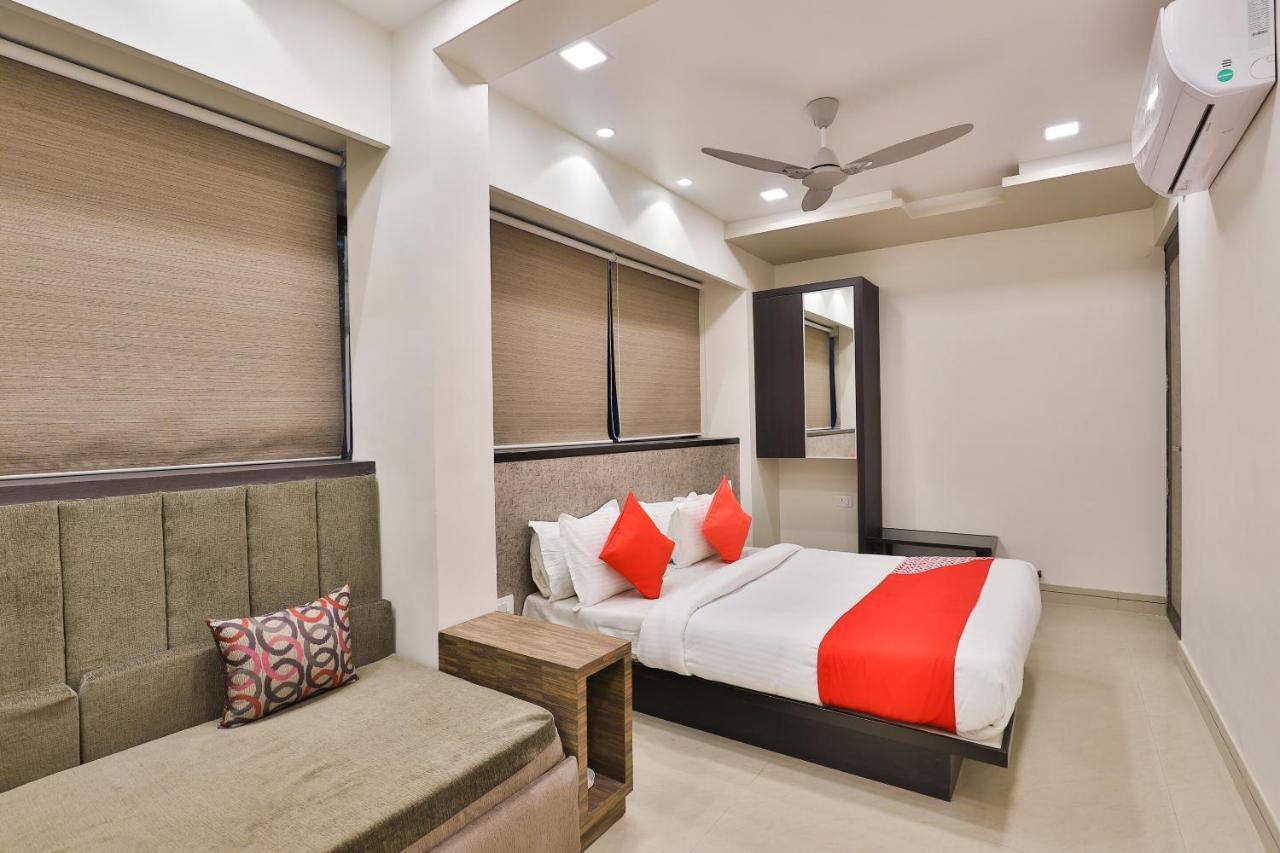 Oyo 23289 Hotel Anmol Palace Ахмедабад Экстерьер фото